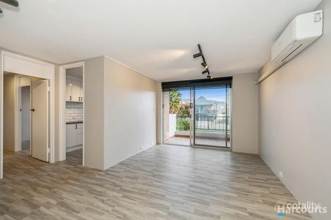 Property photo of 16/16 Leeder Street Glendalough WA 6016
