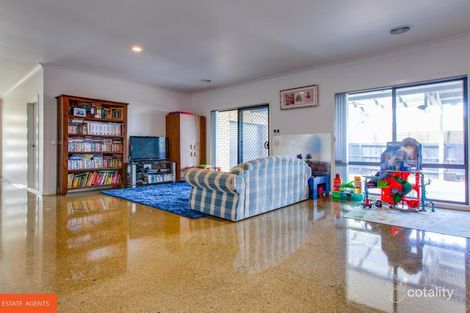 Property photo of 81 Streeton Way Berwick VIC 3806
