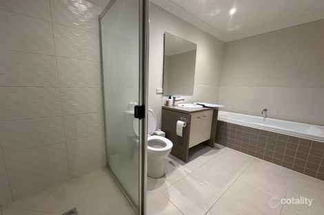 Property photo of 34 Eloura Circuit Taylors Hill VIC 3037