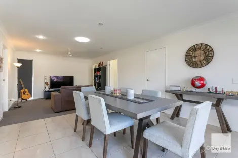 Property photo of 19 Hoop Pine Street Mount Cotton QLD 4165