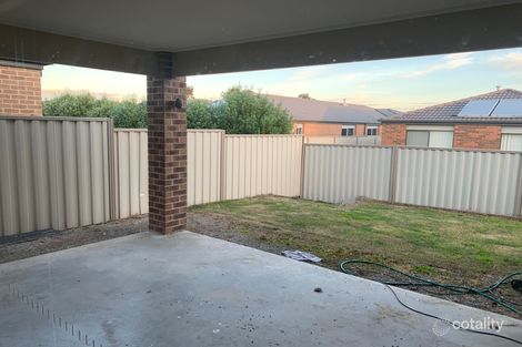 Property photo of 14 Creekview Avenue Pakenham VIC 3810