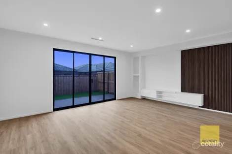 Property photo of 34 Dunphy Street Tarneit VIC 3029