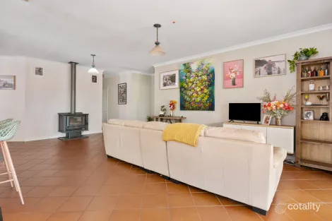 Property photo of 42 Chapman Drive Somerville WA 6430