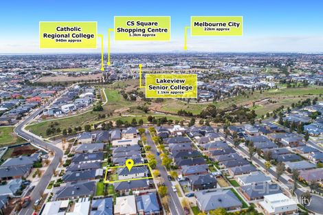 Property photo of 13 Ridgegreen View Caroline Springs VIC 3023