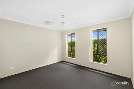 Property photo of 31 Florence Place Oxley QLD 4075