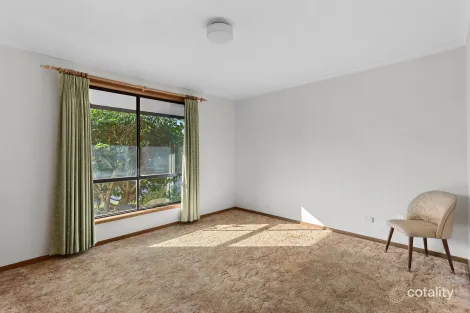 Property photo of 2/70 South Road Rosebud VIC 3939