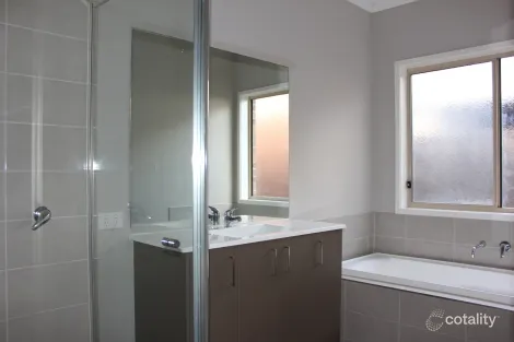 Property photo of 18 Minto Avenue Epping VIC 3076