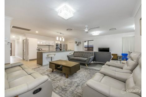 Property photo of 16 Derrer Street McDowall QLD 4053