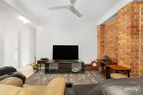 Property photo of 11 Ashgrove Crescent Taranganba QLD 4703