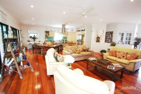 Property photo of 37 Urangan Court Helensvale QLD 4212