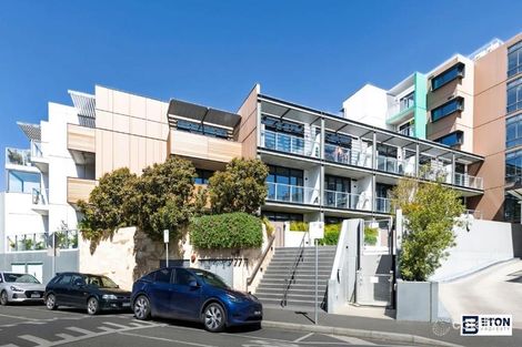 219/77 Hobsons Rd, Kensington, VIC 3031