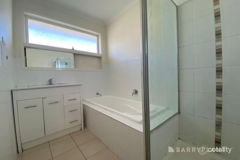 Property photo of 4 Yando Place Wyndham Vale VIC 3024