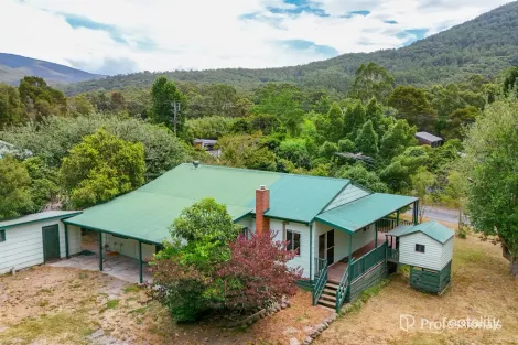 492 Woods Point Rd, East Warburton, VIC 3799