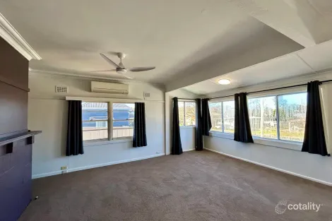 Property photo of 65 Brock Street Young NSW 2594