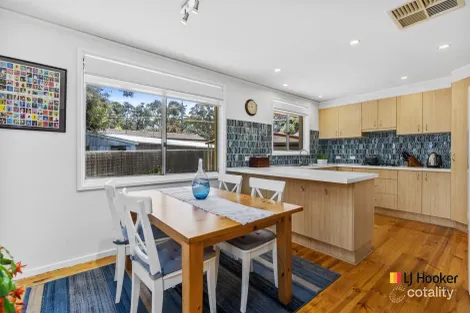 Property photo of 8 Brooke Place Wanniassa ACT 2903