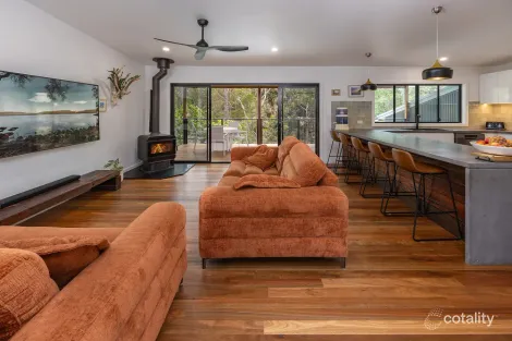 Property photo of 9 Pepper Tree Lane Smiths Lake NSW 2428