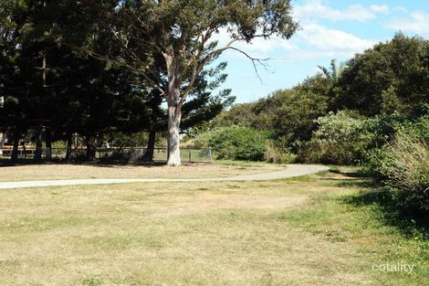 Property photo of 1/23 Elwyn Street Northgate QLD 4013