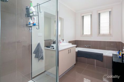 Property photo of 98 Aspect Parade Alfredton VIC 3350