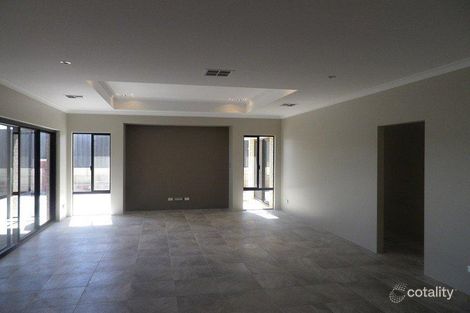 Property photo of 20 Redheart Road Carramar WA 6031