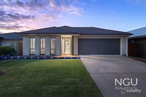 Property photo of 18 Serene Crescent Springfield Lakes QLD 4300