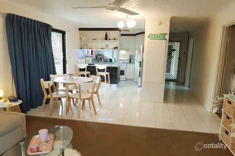 Property photo of 2/32 Beach Avenue Tannum Sands QLD 4680
