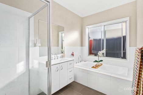 Property photo of 20 Coolum Parkway Shell Cove NSW 2529