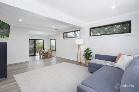 Property photo of 9 Flint Place Illawong NSW 2234