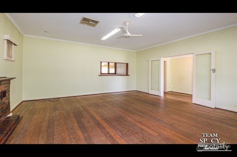 Property photo of 11 Jubilee Street Beckenham WA 6107
