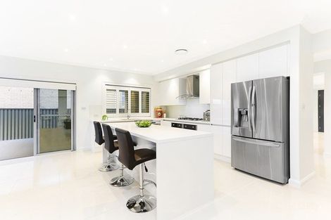 Property photo of 9 Petre Close Middleton Grange NSW 2171