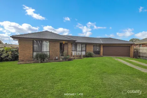 7 HUME CT, CRANBOURNE NORTH, VIC 3977
