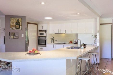 Property photo of 2 Garrett Place Redland Bay QLD 4165