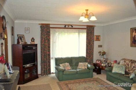 Property photo of 5 Fortune Crescent Lake Munmorah NSW 2259