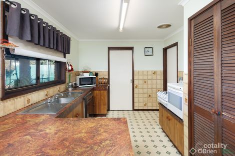 Property photo of 32 Emerald Avenue West Wodonga VIC 3690