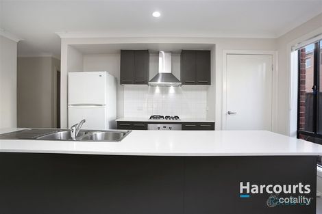 Property photo of 3 Beresford Road Wollert VIC 3750