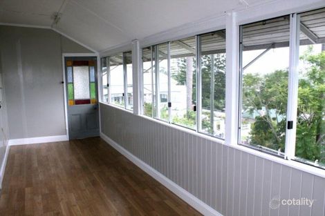 Property photo of 28 Ellenborough Street Ipswich QLD 4305