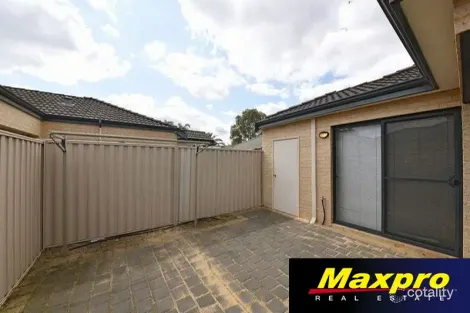 Property photo of 2/44 Grey Street Cannington WA 6107