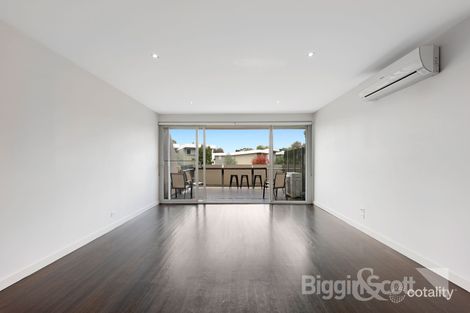Property photo of 16 Magnolia Path Maidstone VIC 3012
