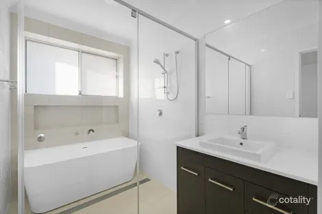 Property photo of 22 Evi Circuit Pialba QLD 4655