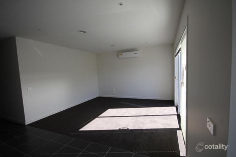 Property photo of 16 Sunflower Circuit Carrum Downs VIC 3201