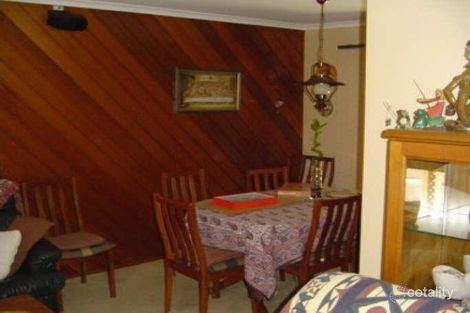 Property photo of 4 Etna Close Riverhills QLD 4074