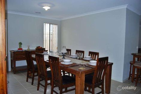 Property photo of 2 Alpha Mews Skye VIC 3977