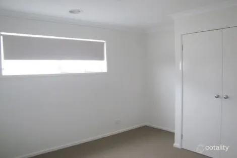Property photo of 8 Accolade Drive Craigieburn VIC 3064