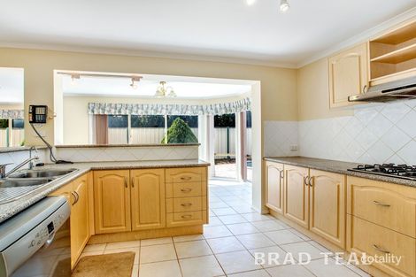 Property photo of 16 Waranga Way Taylors Hill VIC 3037
