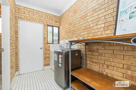 Property photo of 27 Martin Place Emerald QLD 4720