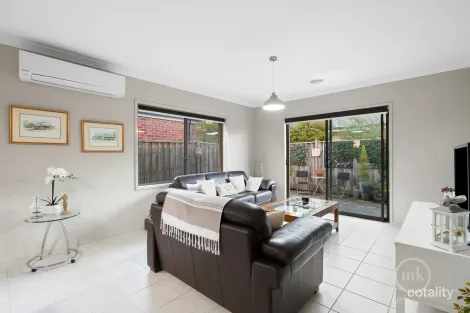 Property photo of 38 Mollison Drive Doreen VIC 3754