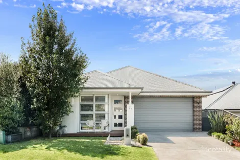 27 Mountain Ash St, Calderwood, NSW 2527