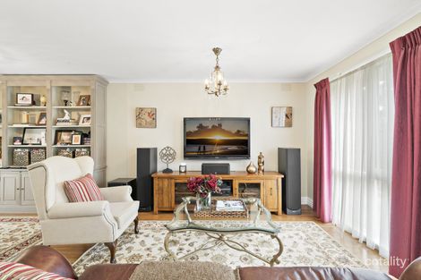 Property photo of 31 Sunbird Crescent Carrum Downs VIC 3201