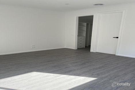 Property photo of 4 Carnaby Grove Burnside VIC 3023