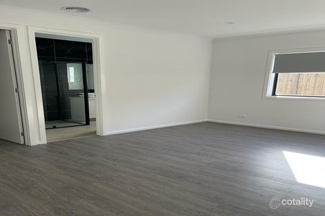 Property photo of 4 Carnaby Grove Burnside VIC 3023