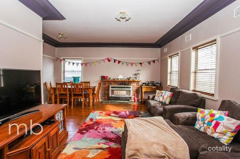 Property photo of 12 Fox Avenue Orange NSW 2800